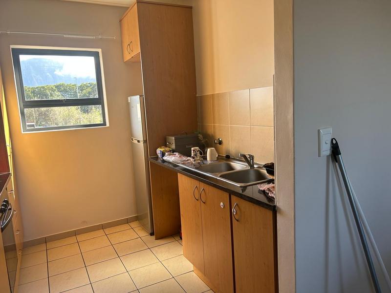 To Let 2 Bedroom Property for Rent in Lansdowne Western Cape